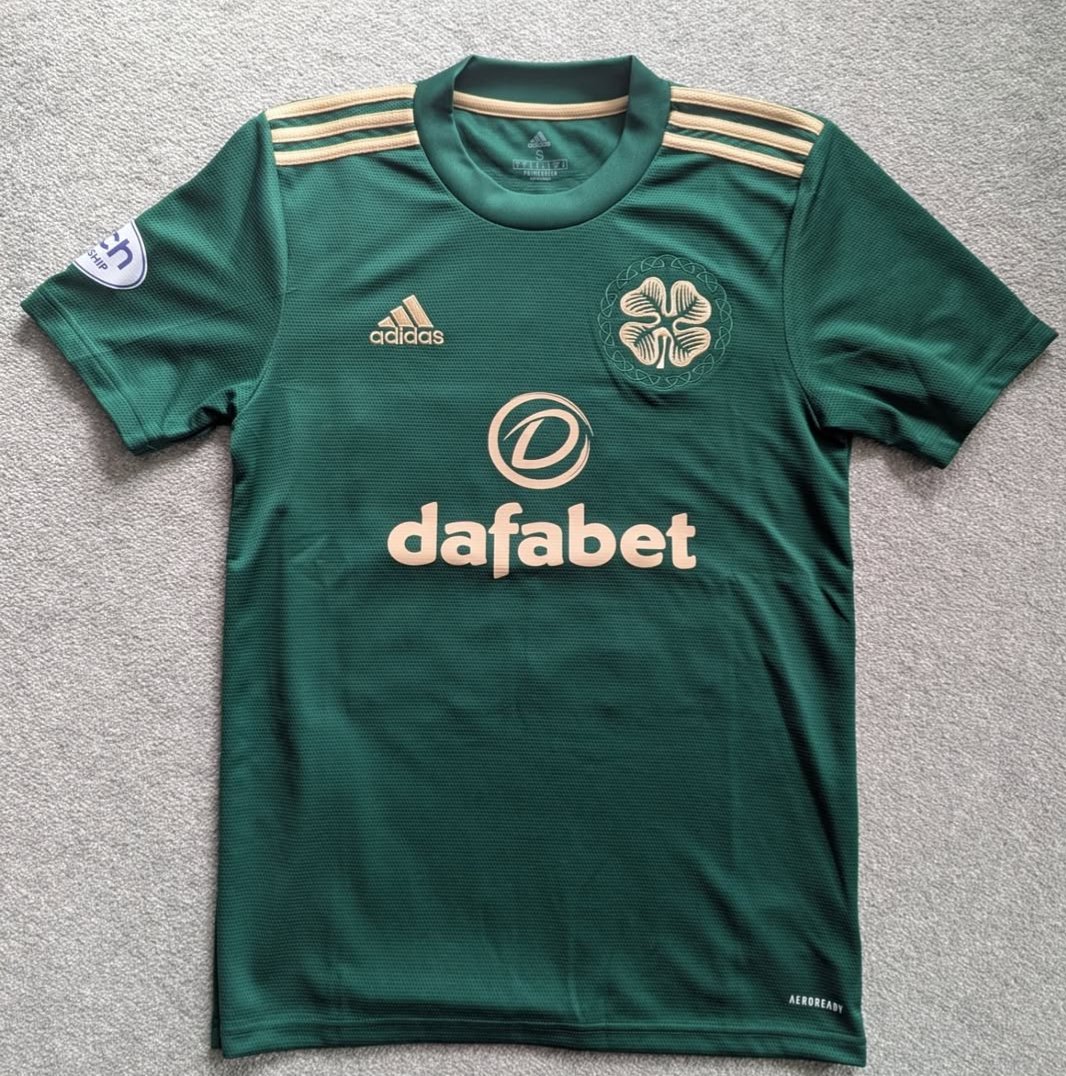 northernjjosh's tweet photo. Matchworn and signed Matt O'Riley shirt for sale

£200 https://t.co/JJ4OJpEkiP