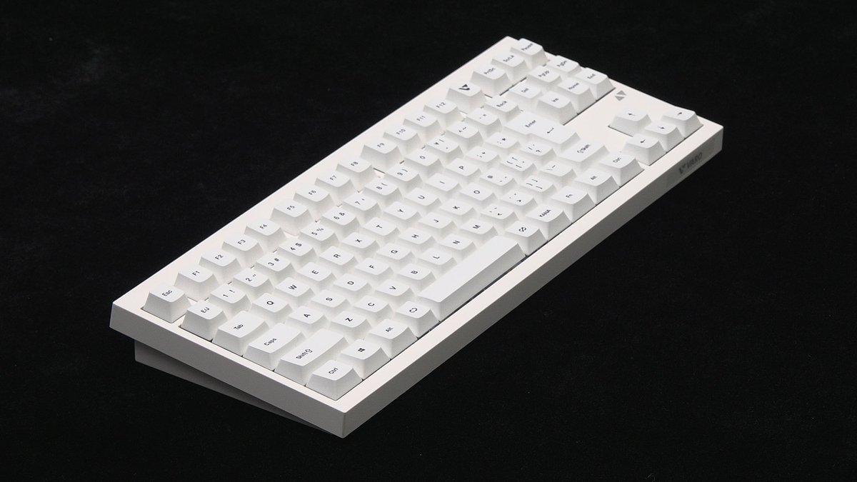kei_nagao2434's tweet photo. 完成したキーボードがこちら▼
謎のオシャ画角ももらった https://t.co/7lpjMd2Okq