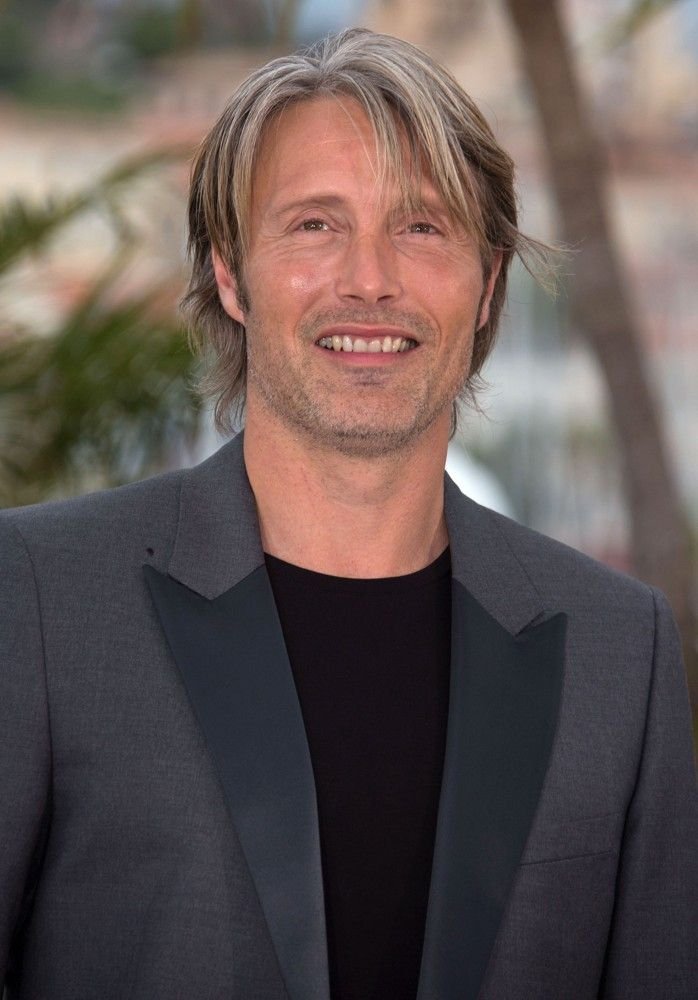 DancyDays's tweet photo. 'Physical perfection is a myth'
Have you not seen Mads Mikkelsen? https://t.co/5J36ZYGfYW
