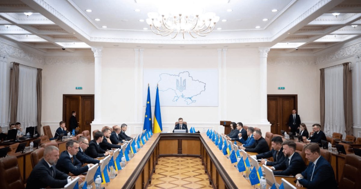 TextyOrgUa's tweet photo. Чому реформа держуправління вирішальна для вступу до ЄС, — експерти https://t.co/UwS8tkO7DM https://t.co/b2z0qAJ1zR