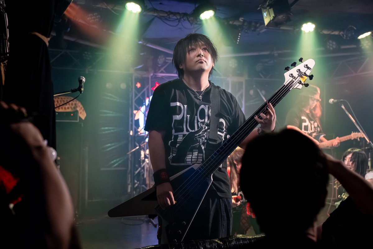 inocho_5st_bass tweet picture