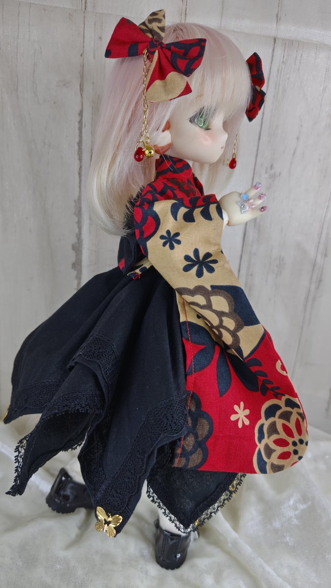 TSUKINU_IZAYA's tweet photo. 【 #FukuokaHarvest 販売品⑪】

 1/6サイズ
TinyFox、imomodoll、babykumako2.0

⚠️幼SDは新旧ボディ共に着用不可⚠️

着物風トップス
スカート(ウエストゴム)、
帯(後ろスナップ)
リボン2個(パッチンピン) https://t.co/rMwBTlrmtu