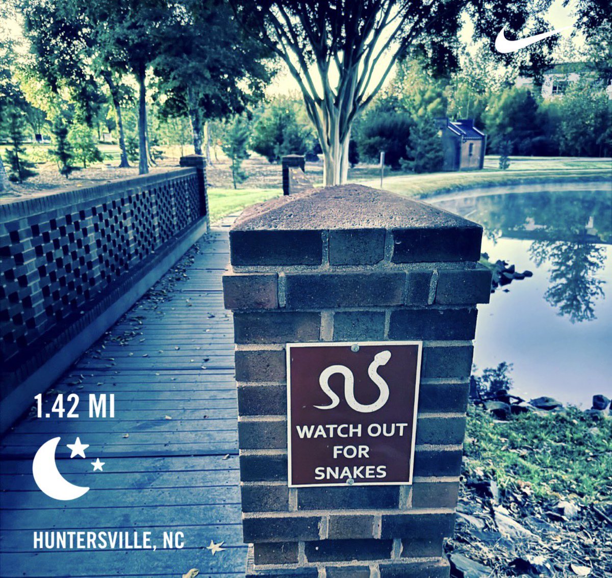 bjones26_2's tweet photo. 1.42 mile Friday morning run #mileaday #watchoutforsnakes #sageadvice #morningrun https://t.co/3on3B1Yp1P