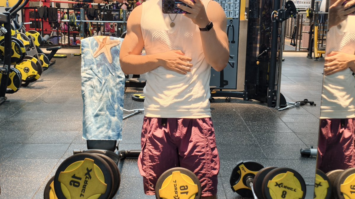 flexalin's tweet photo. 还没到4k粉，所以学不会外翻（不是） https://t.co/VqneMczD0s