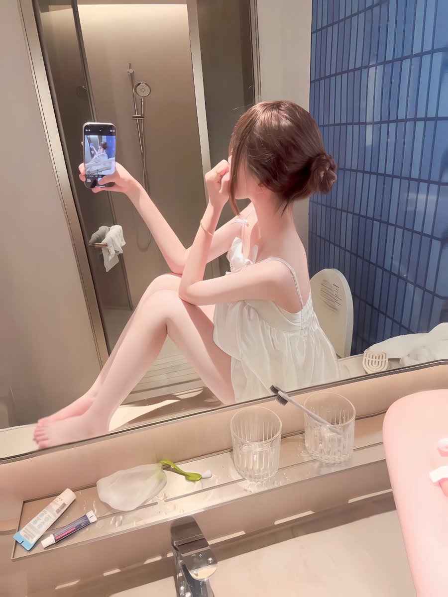 anna07xb4's tweet photo. 我叫陈可欣这是我刚起的号，认准！

有人想锐评一下我14的福嘛 🥹       

看完不许瞎说，赶紧看，   

流言 66，，我真秒发！🙋
不要🚪 https://t.co/iGQf45EC7O