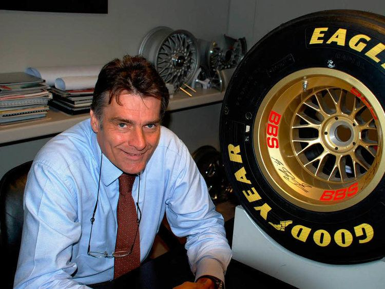 Alpine_Nation's tweet photo. 🚨 The buyer of Viry-Châtillon, Guido Dumarey, wants to build an F1 engine by 2029!   

The Renault 2026 engine was half-finished before the project was abandoned at the end of 2024.   

The question is: for which team does he want to build this engine? 😅 https://t.co/JEmScQSAJc