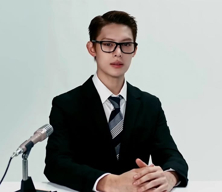 l014ej's tweet photo. [긴급속보]

네. 제임스입니다 🤓

방금 들어온 소식입니다

ㅈ같습니다

이상 제임스였슴니다 👋🙌😵 https://t.co/LDduESxr96