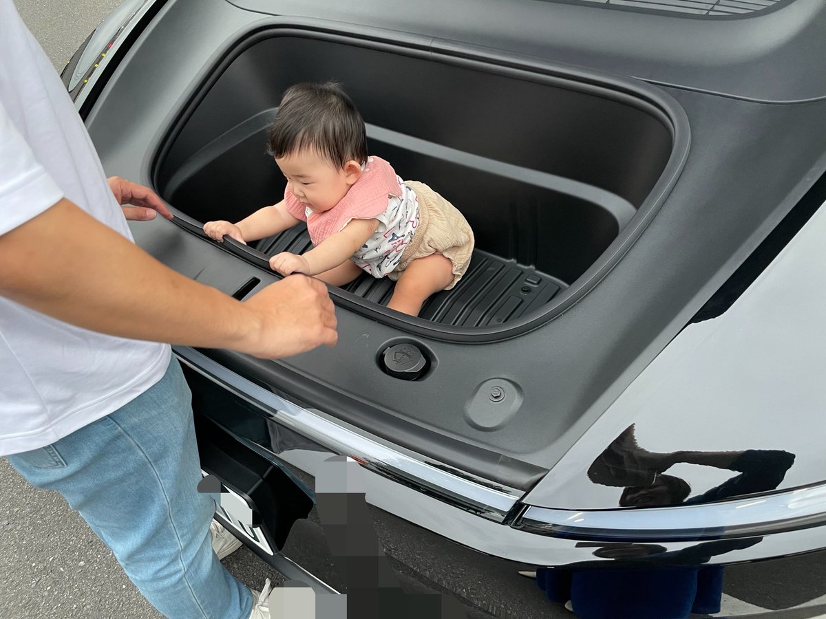 moritty's tweet photo. というわけで納車
娘も気に入ったよう（フランクを）
#V2L解禁日 https://t.co/YiDILRJajs