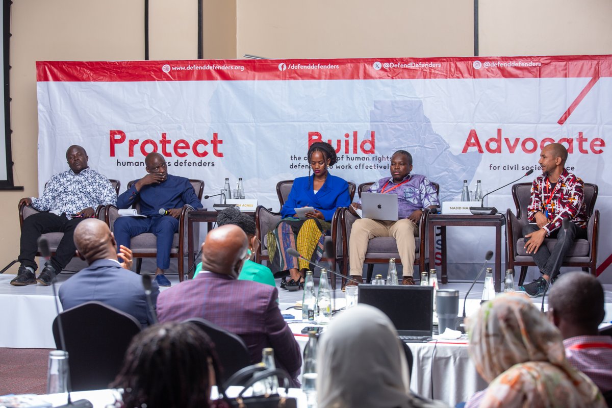 DefendDefenders's tweet photo. Our panel discussion, moderated by @bikjo, Coordinator of AfricanDefenders, examined Uganda’s refugee governance framework, access to basic services, and self-reliance. 

The speakers included @baseeraagie, representing the Commissioner for Refugees in the Office of the Prime Minister; Majid Maali, Coordinator of Sudan Defenders; Ronald Mutebi from the Uganda Police Refugee Desk and Dr. Pius Ojara from the Refugee Law Project.

#6thPSP