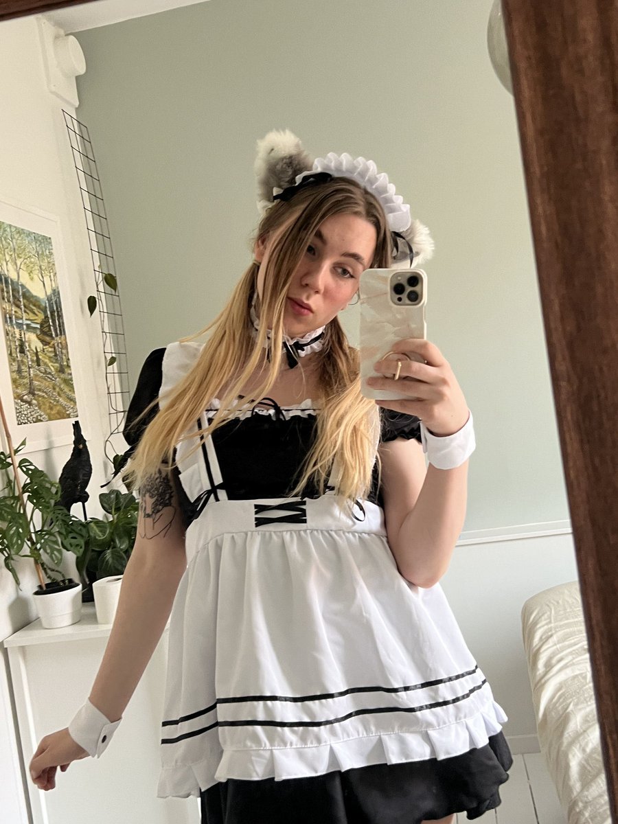 tscutequeen1's tweet photo. Any straight man who will do anything for amazing trans lady like me https://t.co/o7xhywplJP
