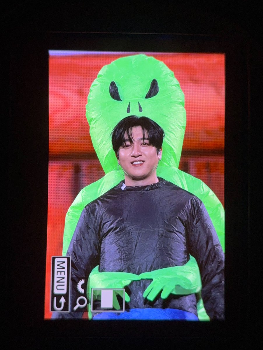 juuddenly's tweet photo. 아니 X발 외계인미친놈아우리성진이를놔줘 https://t.co/pHLf6xKDd2