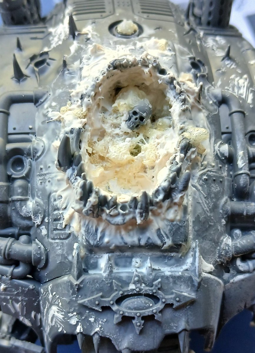 KonradCurze_40k's tweet photo. Abominant didn't come with a pilot model so I made my own https://t.co/xwv9Nagr3R