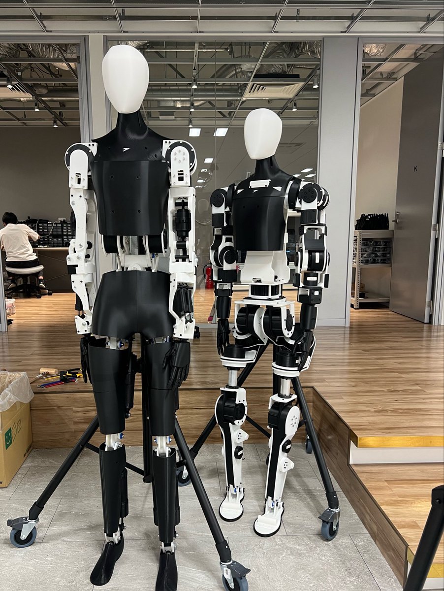 aoshun7's tweet photo. アトム、2026年のすごいベンチャーの厳選4社に選ばれました。引き続きすごい世界企業4選になれるよう頑張ります！ https://t.co/7e1GtayaPU