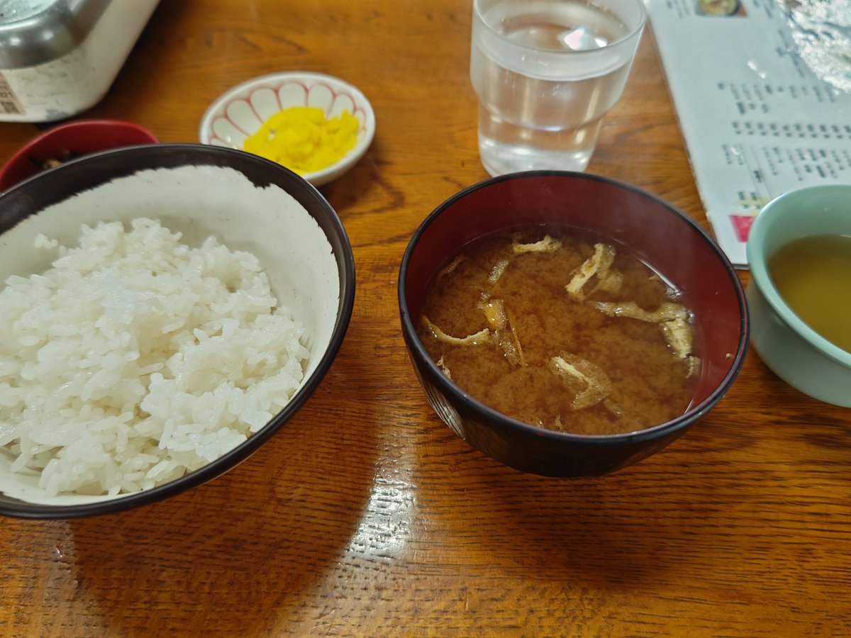 Njolrmosh's tweet photo. これはマトン定食です https://t.co/tvnqkRh4lf