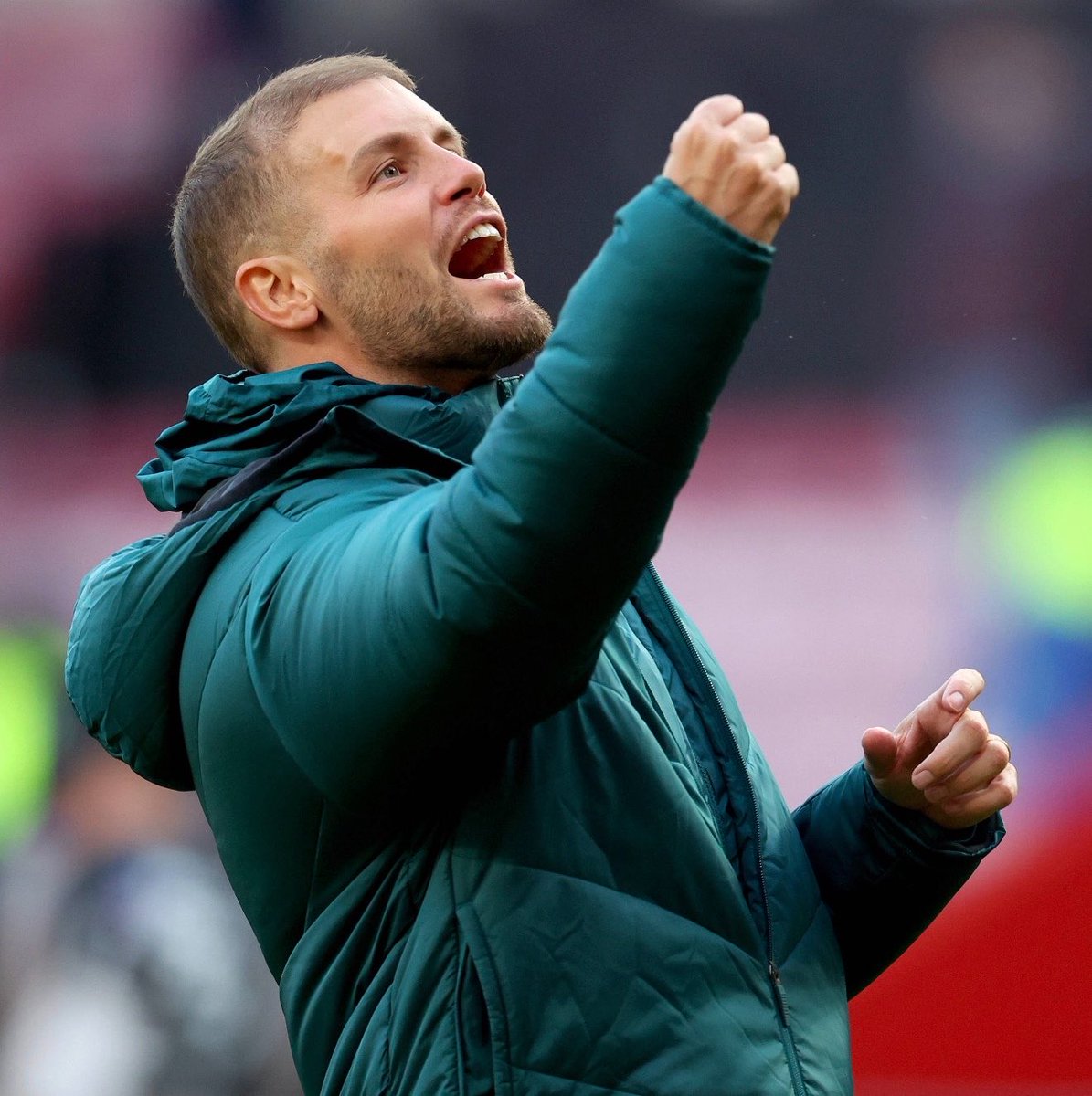 centredevils's tweet photo. 🚨🚨🎙️| Fabian Hurzeler responds to Manchester United links:

“I’m fully focused on my job here [Brighton]. I’ve got no time to think about these rumours because we play every three days.

I have a lot of respect for Michael Carrick and the job he has done at Manchester United last season. He's a great human being, a great personality, and I really respect him. There's nothing more to say about that.”