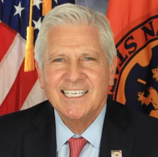 13WHAM's tweet photo. ARC Rochester is on @FoxRochester right now. 
One day ahead of early voting, we are talking live to Republican candidate for governor Bruce Blakeman and the candidates in the race for the 130th State Assembly district.
Watch live here: 
https://t.co/XOiuXGscXd
or on our YouTube channel: 
https://t.co/R6TZM7c9zd