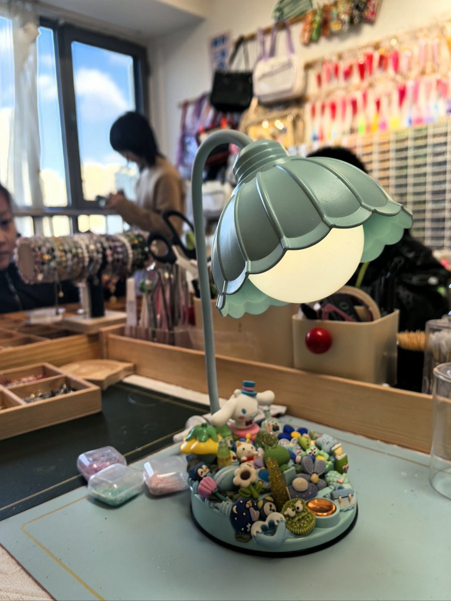 yuasatokomaru's tweet photo. [釘で壁に刺した锥（つい）を見つけた！可愛すぎてネットで人気の锥？チケット予約も超簡単だった]， https://t.co/Ki4nHtaXcp