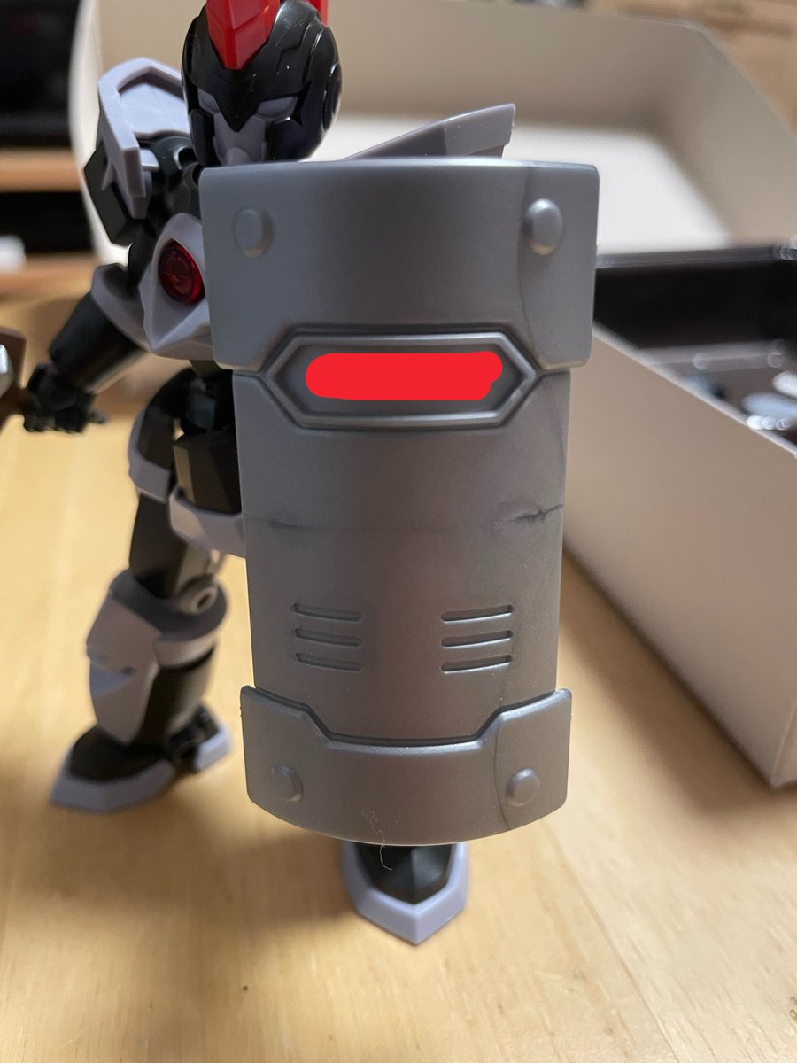 Asuransub's tweet photo. こういうのって(赤く塗った部分)
どうやってくり抜いたらいいのだ？
ドリルかピンバイスで穴空けて残ったところデザインナイフで削るで大丈夫？ https://t.co/RhhHXsQzM7