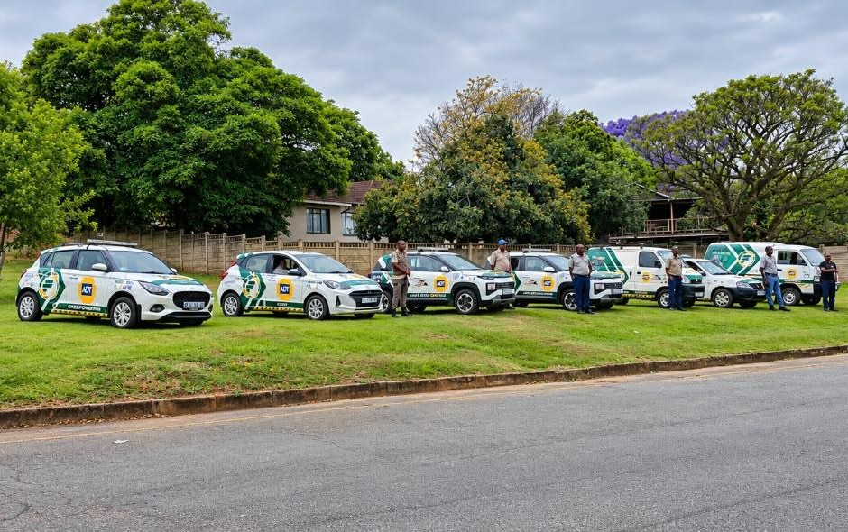 Fidelity_Secure's tweet photo. Standing tall in White River! 💚

Our Fidelity ADT White River team is out in force in Parkville this morning, maintaining a strong and visible security presence. Through proactive patrols and heightened visibility, our team is focused on deterring criminal activity, keeping watch and helping protect the residents and businesses we serve.

Visible. Vigilant. Always there for you.

#WhiteRiver #Parkville #VisiblePatrols #CrimePrevention #CommunitySafety #fidelityheroes