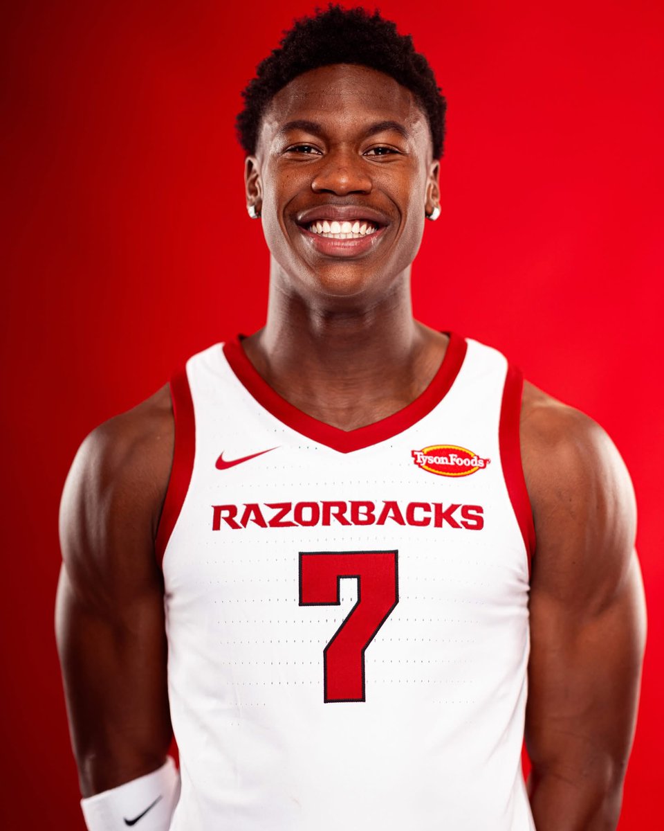 JJAndrews2026's tweet photo. IT’S TIME 🫟

Can’t wait to feel the RAZORBACK ENERGY in Bud Walton Arena &amp; when we travel! It’s about to be a fun ride! 

LET’S GET TO IT 🐗🏀 https://t.co/cTlf0O3ITV