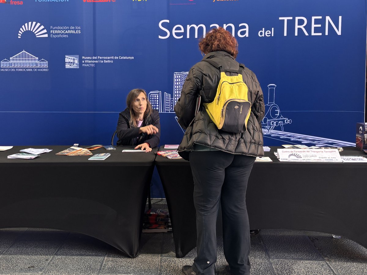 ffe_es's tweet photo. Talleres, conferencias, experiencias para disfrutar de toda la ciencia y la innovación que hay detrás de un viaje en tren 

Cientos de estudiantes ya han descubierto la feria #EstaciónFuturo y que el ferrocarril es un sector cargado de talento y futuro 

Si aún no lo conoces, estamos todo el fin de semana en el @M_Ferrocarril. Entrada libre y para todos los públicos 

Más información en https://t.co/eawddFI6hg
#SemanaDelTREN