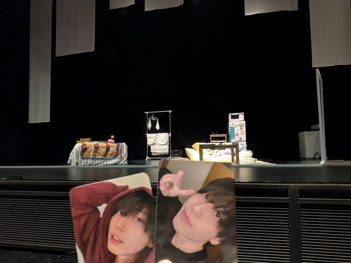 ringrace14's tweet photo. 最前だったから、わずかな表情の動きすらも感じ取れて、皆の演技が凄かった…
1回じゃ目が足りないから、何度も見に行くとより楽しめる作品だなと感じた。
特典会では奏夢くんが共通テストで大学入ったことだけわかった😂　　
#いってしまえばマリッジブルー
#いてマリ https://t.co/KFfq7g8y3s