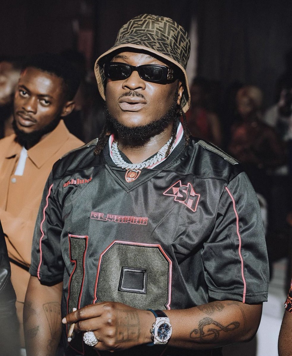 TheDamiForeign's tweet photo. This Peruzzi suppose don win Grammy, but he use him hit songs do giveaway 💔🤦🏻‍♂️ https://t.co/VCTSsI8SGE