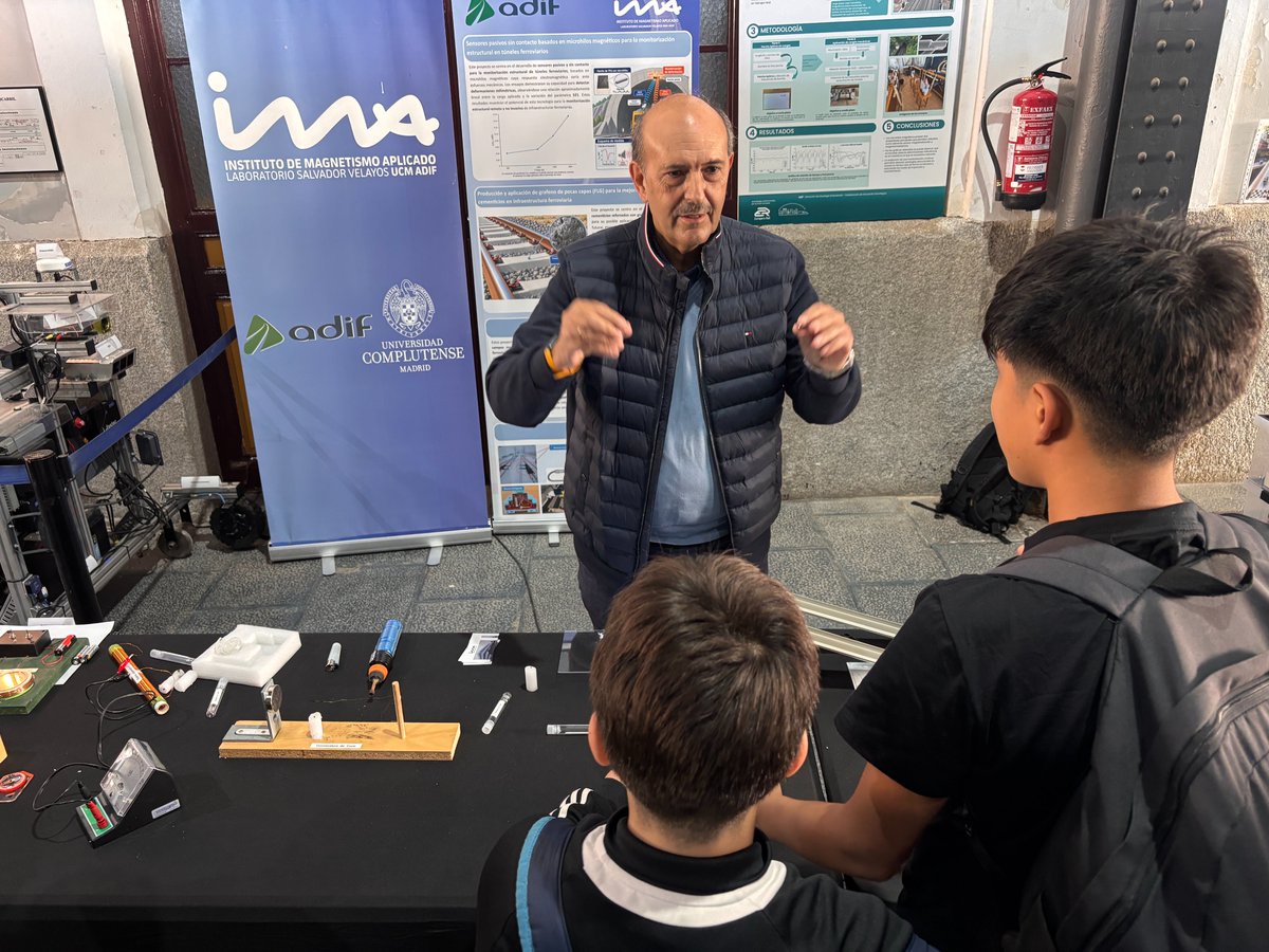 ffe_es's tweet photo. Talleres, conferencias, experiencias para disfrutar de toda la ciencia y la innovación que hay detrás de un viaje en tren 

Cientos de estudiantes ya han descubierto la feria #EstaciónFuturo y que el ferrocarril es un sector cargado de talento y futuro 

Si aún no lo conoces, estamos todo el fin de semana en el @M_Ferrocarril. Entrada libre y para todos los públicos 

Más información en https://t.co/eawddFI6hg
#SemanaDelTREN