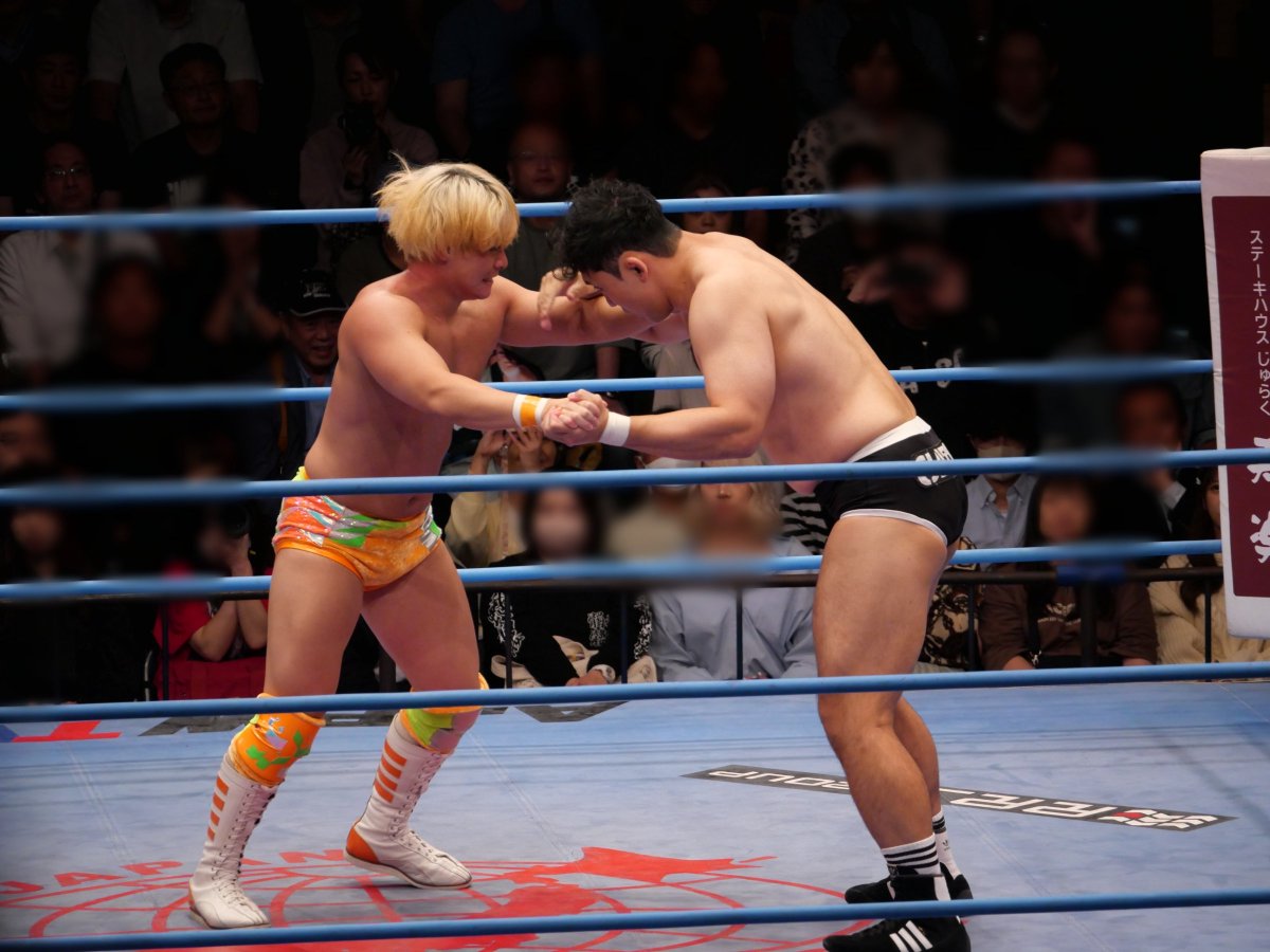 okashiba11's tweet photo. さすがレスリングマスター🤼

#ajpw 
#ゼンニチ生誕祭 https://t.co/DkHo8s1sae