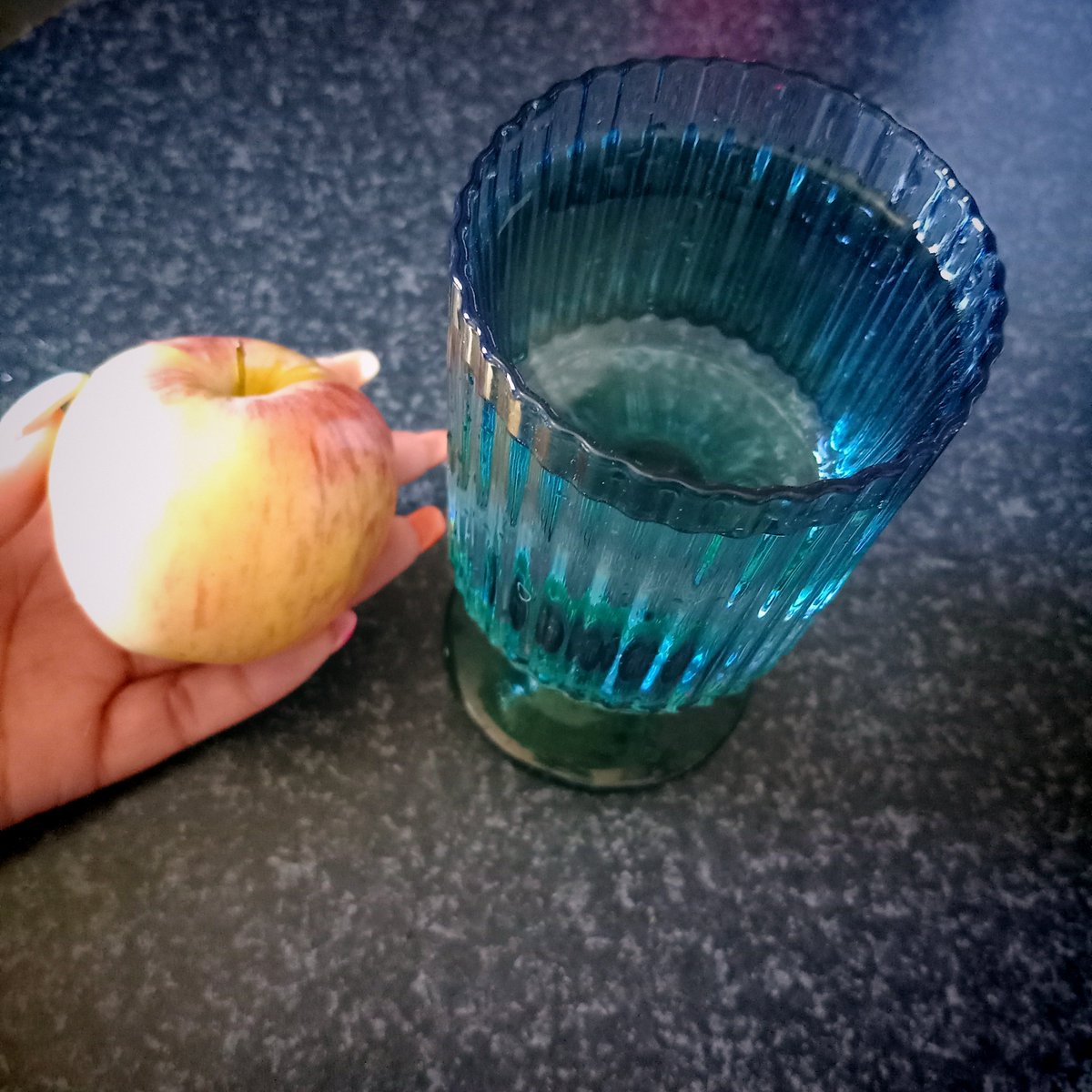 NonRandomThts's tweet photo. Thinking about that post that says most ladies do #2 only once a week. Bafazi, do you see how easy it is to have good gut health? https://t.co/Vj6JSav91i