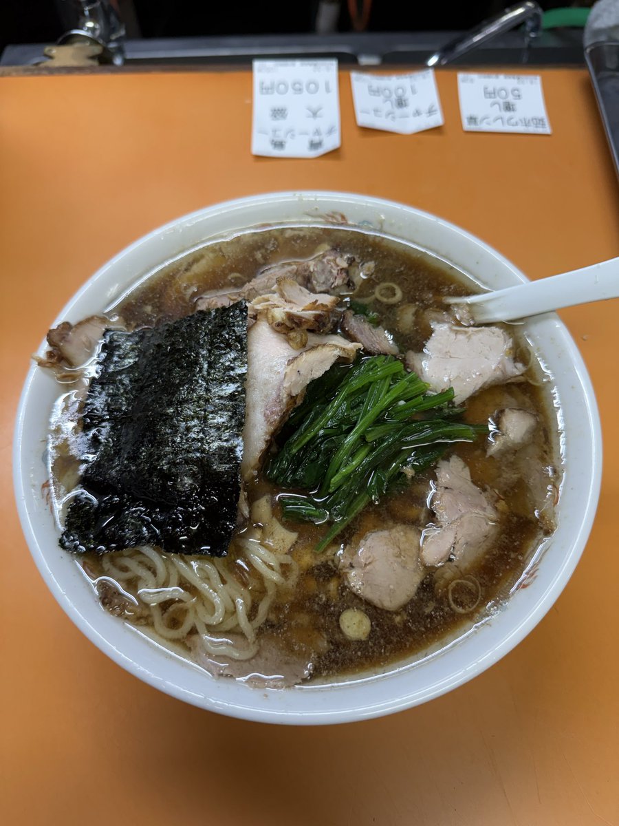 hello_kitty5793's tweet photo. 今日の夕飯は 青島食堂 へ
青島チャーシュー🍜
仕事帰りに行けば並ばないで食べれるから良い！
安定のうましら〜🤭
#青島食堂宮内駅前店
#ラーメン
#うましら https://t.co/CnjwOkBujW