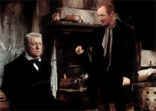 mori_identity's tweet photo. 【演繹の星】  

復讐者の衣装モチーフは
映画《レ・ミゼラブル (Les Misérables)》(1958年)だと思われます https://t.co/1wVuYPSgkg