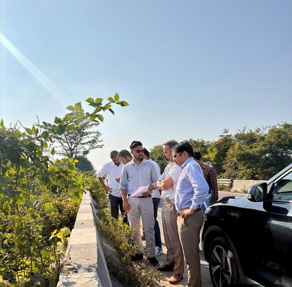 UPSIDA's tweet photo. UPSIDA | Joint Site Visit at Ayodhya

UPSIDA officials, along with the NHAI team, IIT team and representatives of the Industrial Association, conducted a joint site visit to Industrial Area (IA), Ayodhya, to review the drain water disposal issue. https://t.co/S0LFXSEfhh