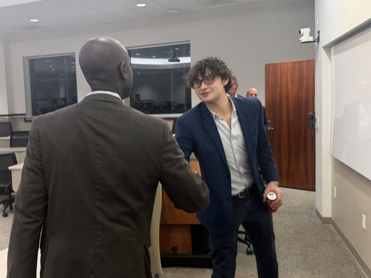 BernyJacques's tweet photo. Speaking at the Florida Republican Action Conference hosted by @UFCR was a blast last night! Great group of young patriots. The future is bright! https://t.co/0rzPCrzkgV