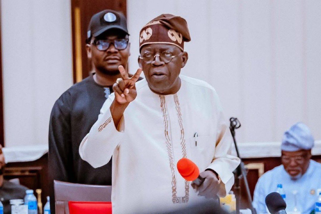 saniology's tweet photo. If you are voting for Asiwaju ♾️ again. Kindly engage, let’s know ourselves. #ArewaForAsiwaju https://t.co/TCYXIrDwl0