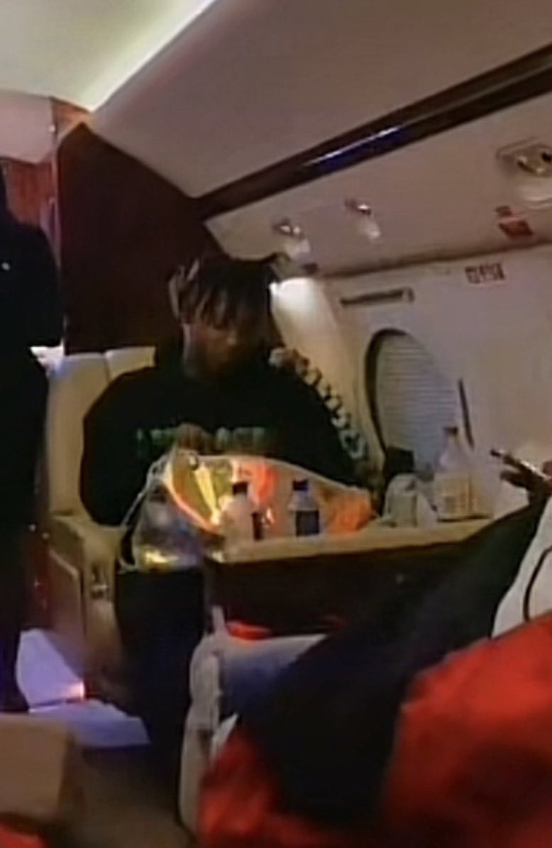 SznPercy's tweet photo. this is one of, if not the final picture we currently have of juice. he looked so out of it man… RIP https://t.co/Bwym77g66H