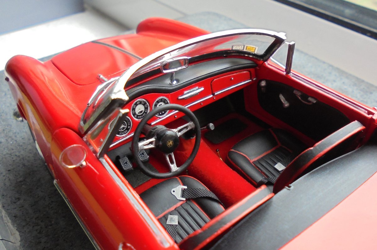 HirakawaDavid's tweet photo. Alfa Romeo Giulietta Spider 1300
#Italeri
#Scalemodel https://t.co/h04FMa8qwT