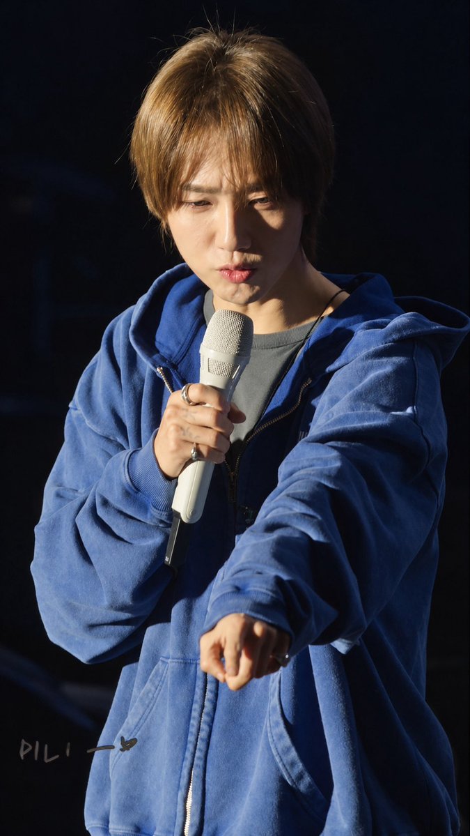 141319__ tweet picture