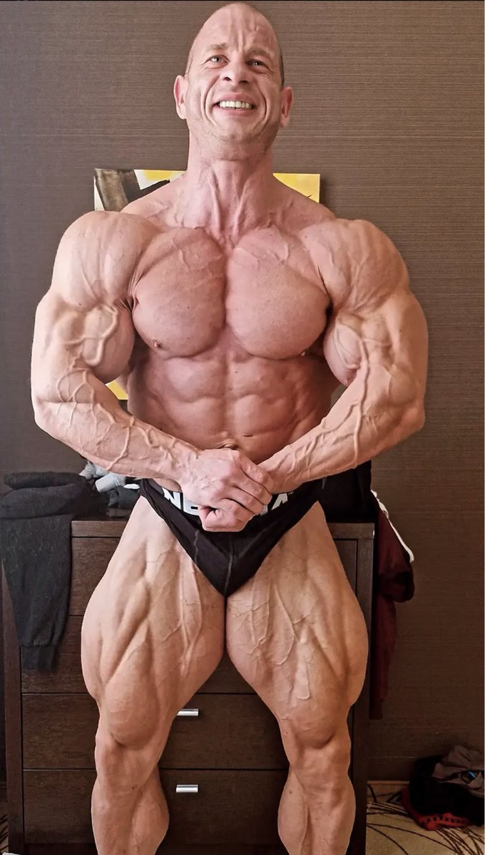 BBSchizo777's tweet photo. Bodybuilding show this weekend, Krizo will be our winner for his 2nd win of the season https://t.co/j0UeZLG61y