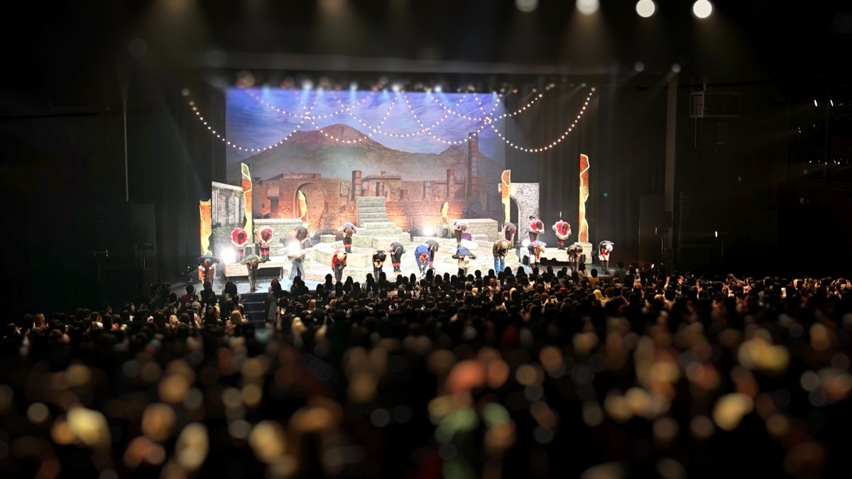 hetamu_official's tweet photo. 10th Anniversary
ミュージカル「ヘタリア〜World☆Starts〜」
10/23大阪公演初日、終演いたしました！
皆様からいただくあたたかい拍手と歓声
素敵な景色をいつも本当にありがとうございます。

たくさんの思い出が詰まったこの大阪の地で再びファミリーの皆様とともにスタートをきれることを嬉しく思います⭐️

ここから走り出す“エピローグ ゼロ”
どうぞ一緒に楽しんでいただけますと幸いです。
#ヘタミュ