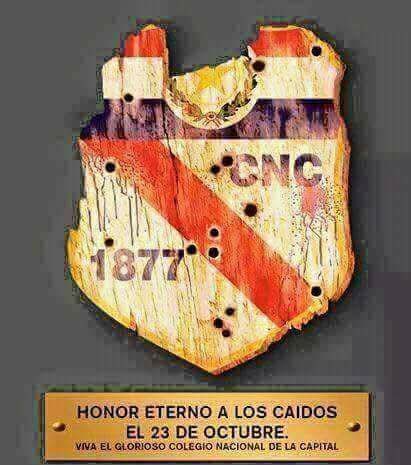 bachinunezpy's tweet photo. Hoy recordamos el Viernes Negro del 23 de octubre de 1931.
Estudiantes del Colegio Nacional de la Capital salieron a reclamar la defensa del Chaco y fueron recibidos a balazos frente al Palacio de López.
Murieron jóvenes en defensa de la soberanía.
No se olvida !!! https://t.co/bGFmxKEVKV