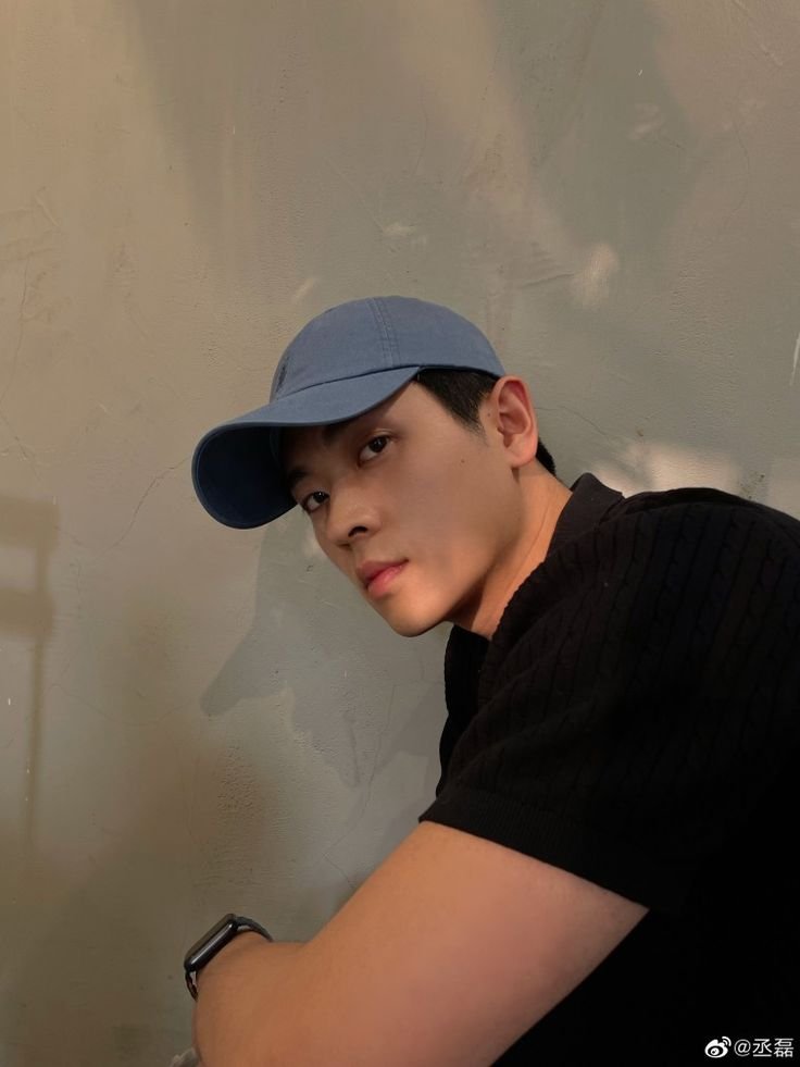 chengleipops's tweet photo. The mature man called Chenglei😮‍💨 https://t.co/m3C4fR1eG5