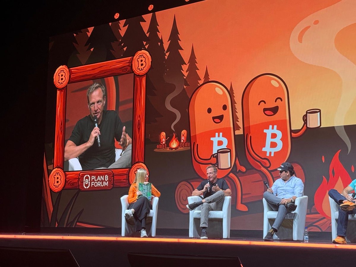 Bitcoinbeach's tweet photo. Shout out to @LuganoPlanB for always featuring Circular Bitcoin Economies front and center on the main stage. Bitcoin is Freedom Money! https://t.co/wDIjRATWvQ