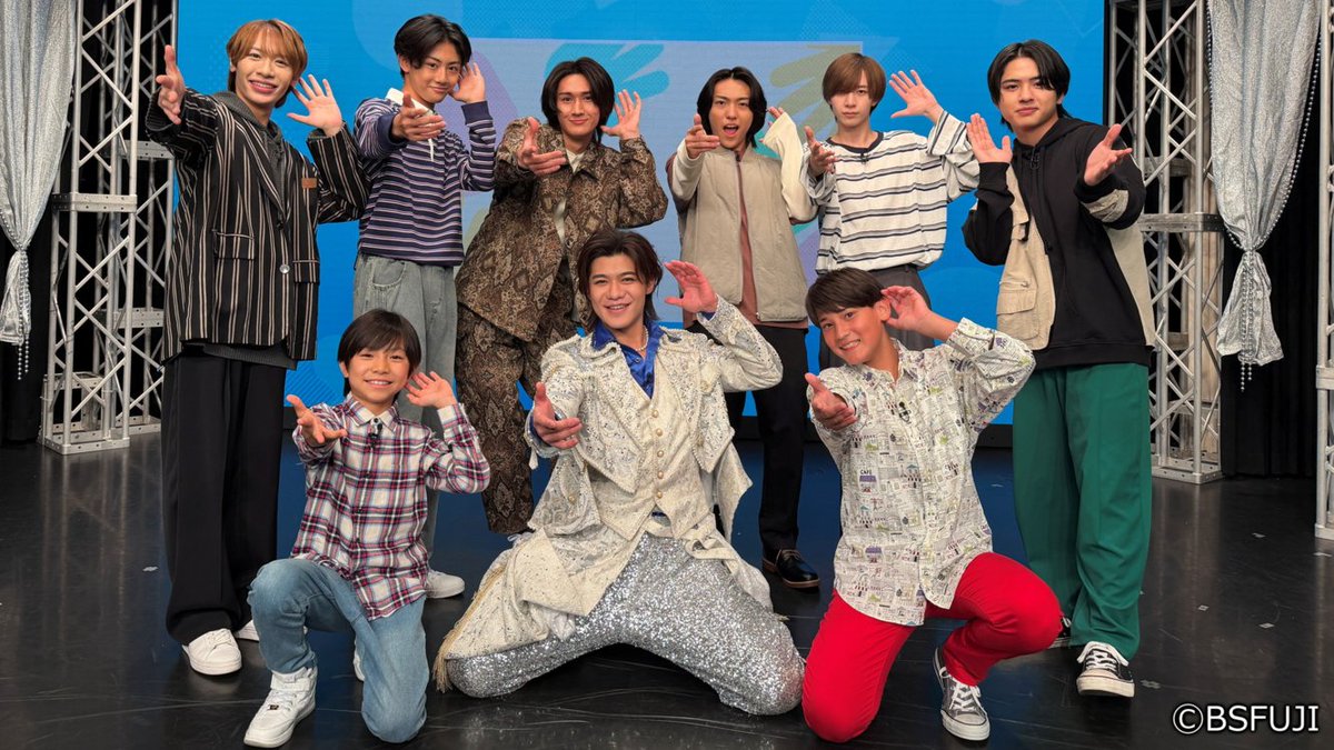 maijani_bsfuji's tweet photo. 📺10/25(日)9:30～ #まいジャニ

⠀/／
🗣 テーマは「膝スラ」
\＼

紅白歌手 #新浜レオン まいジャニの極狭ステージで熱唱！
レオン語連発！がんばレオン！のキャッチフレーズが全く流行らない！
リオン・レオ・レオンが期間限定のユニット結成で紅白狙う！？
@niihamaLEON @leon_n_staff https://t.co/M3KEV7ExtN