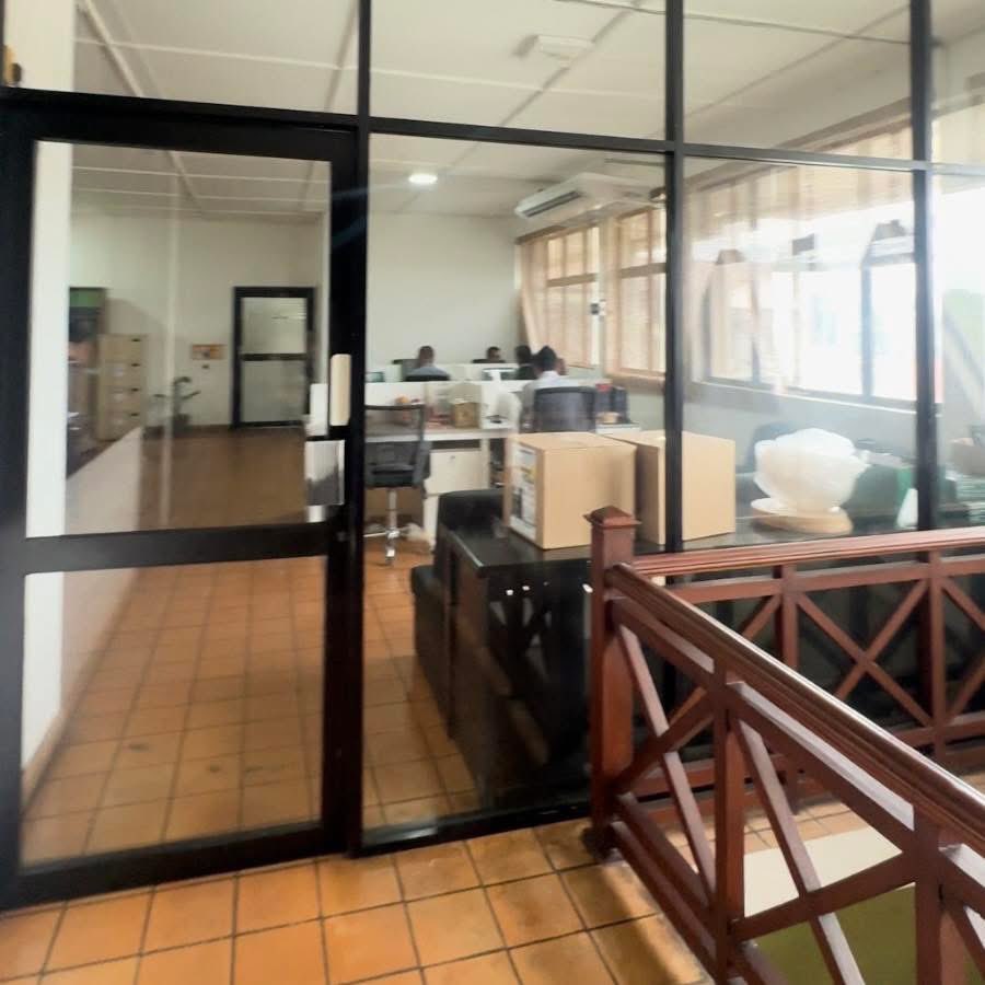 RB_Realtors's tweet photo. 𝗦𝗮𝗹𝗲 | 𝗟𝗮𝗿𝗴𝗲-𝗦𝗰𝗮𝗹𝗲 𝗖𝗼𝗺𝗺𝗲𝗿𝗰𝗶𝗮𝗹 𝗣𝗿𝗼𝗽𝗲𝗿𝘁𝘆 | 𝗣𝗲𝗽𝗶𝗹𝗶𝘆𝗮𝗻𝗮 𝗥𝗼𝗮𝗱, 𝗡𝘂𝗴𝗲𝗴𝗼𝗱𝗮.

- 47.23 Perch
- 15286 Sq.ft.
- 02 Floors + basement
- 7 Car park
- 40ft wide road
- 3 phase Electricity
- 100kW rooftop solar

Price: 400M
Call: 071 844 0308 https://t.co/zT9jP57mR6