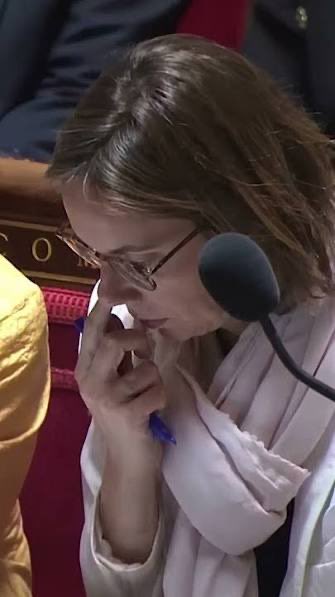 EdwardDataly's tweet photo. @vaxpourmacron @DumortierEmily Pour les doigts dans le nez je verrais plutôt Amélie de Montchalin https://t.co/pn6CaPHYT3