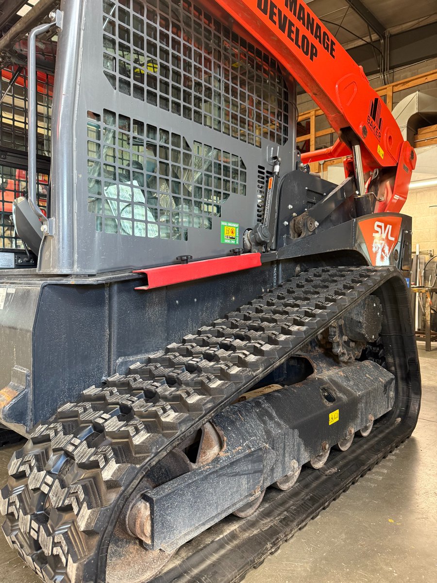 Hyde_Brothers's tweet photo. π§ Fresh Tracks Friday!
This customer's Kubota SVL97-2 just got a fresh set of tracks and is ready to get back to work! πͺ
π Stop by Hydes or get in touch with our team to see how we can help!
#Kubota #SVL97 #CompactTrackLoader #TrackReplacement #Service https://t.co/VQbooJh5rs