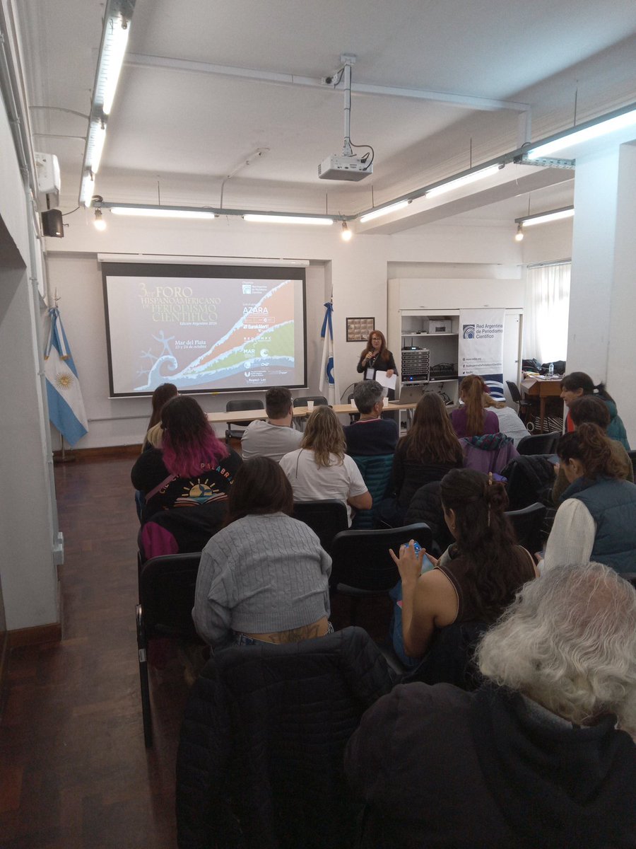 mdeambrosio's tweet photo. Arranca el tercer Foro Hispanoamericano de Periodismo Científico de la @RAdPC a sala llena en Mar del Plata. https://t.co/D84TYF2d9R