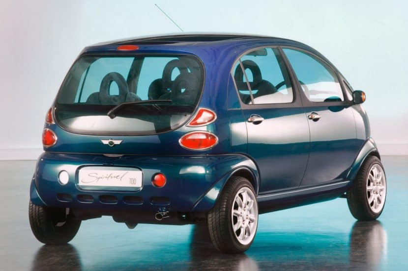 GregKable's tweet photo. Two brands. Two small-car specialists. Two sub-3500mm concepts. 29 years apart.

Mini unveiled the Spiritual Too at Geneva in 1997.

Now Fiat has come up with the Multiplina.

MINI got cold feet and never built it.

Will Fiat be any braver, or is this another one for the museum? https://t.co/BEpVE2KIgp