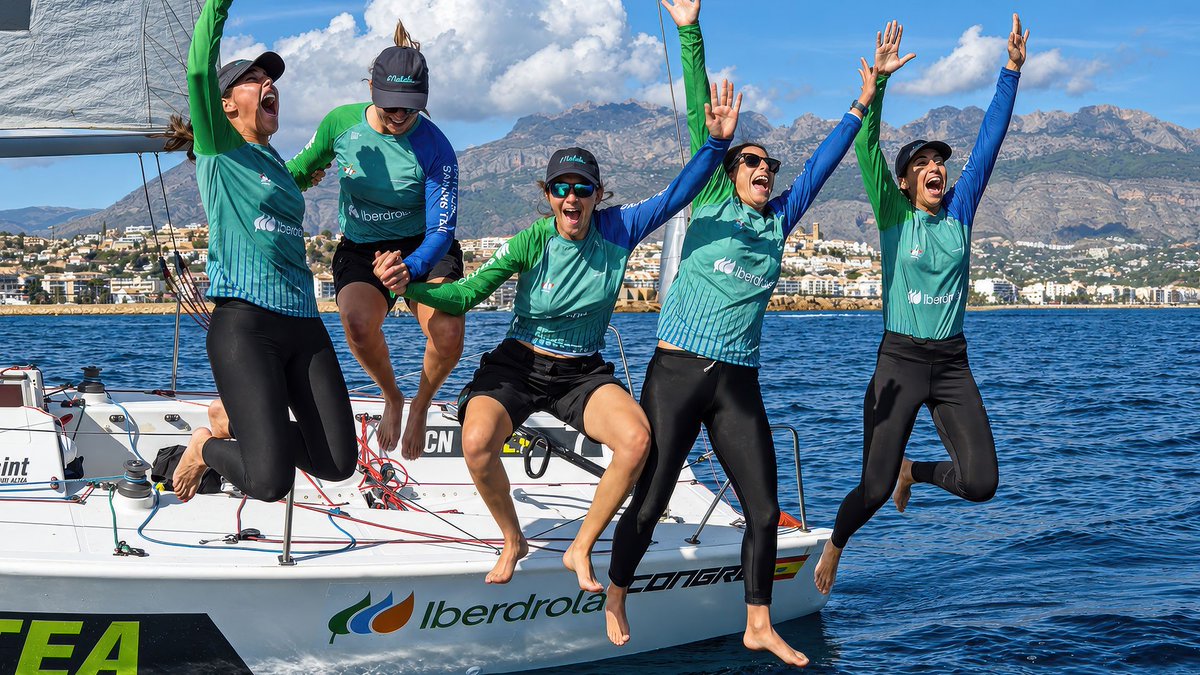 CanalSurRadio's tweet photo. El Natulim Sailing Team hace historia en la vela femenina

Entrevista a Ana Lobo, una de las integrantes de este equipo, que en su primer año han ganado el Campeonato de España de vela femenina y de la Liga Iberdrola 2026

📻"A por todas"

🎧 https://t.co/eza0e1wDJS https://t.co/qb09FNzAT2